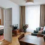 Hotel Old *
