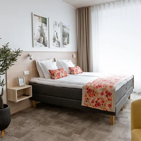 Old Otel *